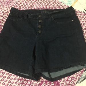 Jessica Simpson shorts
